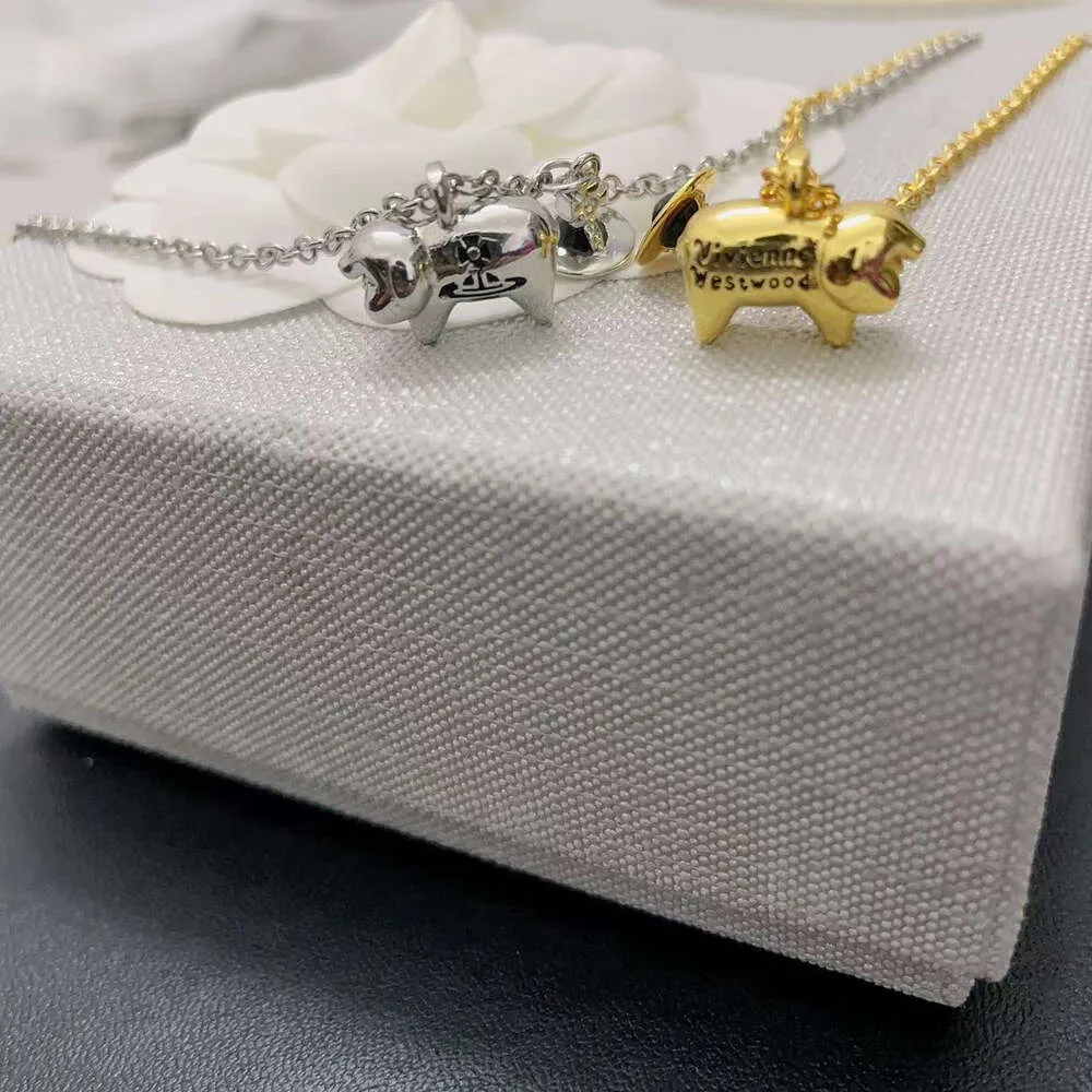 Collier planète collier de créateur pour femme Vivienen bijoux de luxe viviane westwood 2023 nouveau collier de cochon Anxi pour femme langue douce style cool collier chaîne Adju