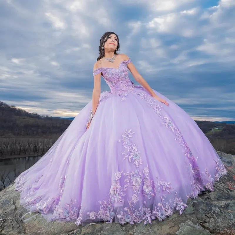 Lilac Quinceanera Sukienka suknia balowa z aplikacji na ramion