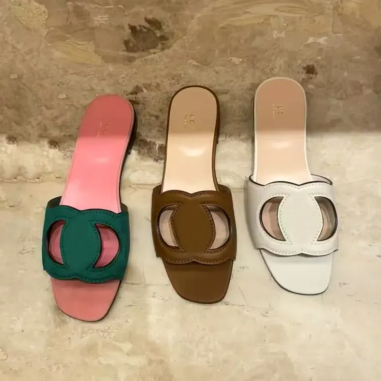 lyxdesigner mode kvinnors låsande g platt hög klack utskuren glidande sandal läder kvinnor sommar uber sandal platt toffel