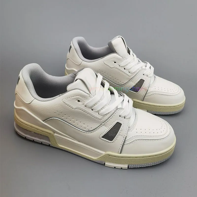 2024 modedrukliefhebbers Luxe casual skateschoenen ontwerper Witte sneakers heren dames laag uitgesneden platform klassiek zwart wit grijze trainers 39-45 Y1