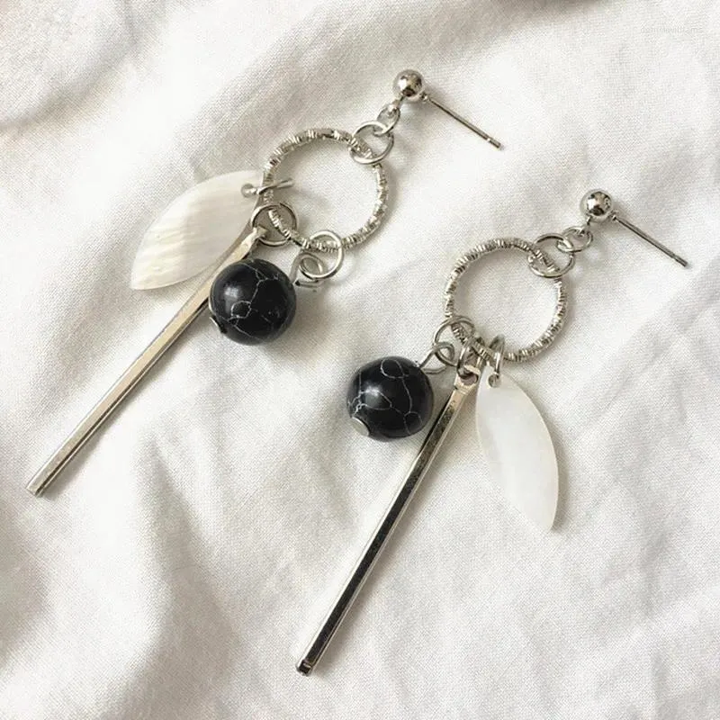 Boucles d'oreilles à la mode pour femmes, Texture de pompon, perles, coquille, longue pierre noire et blanche, Bijoux d'oreille, vente en gros