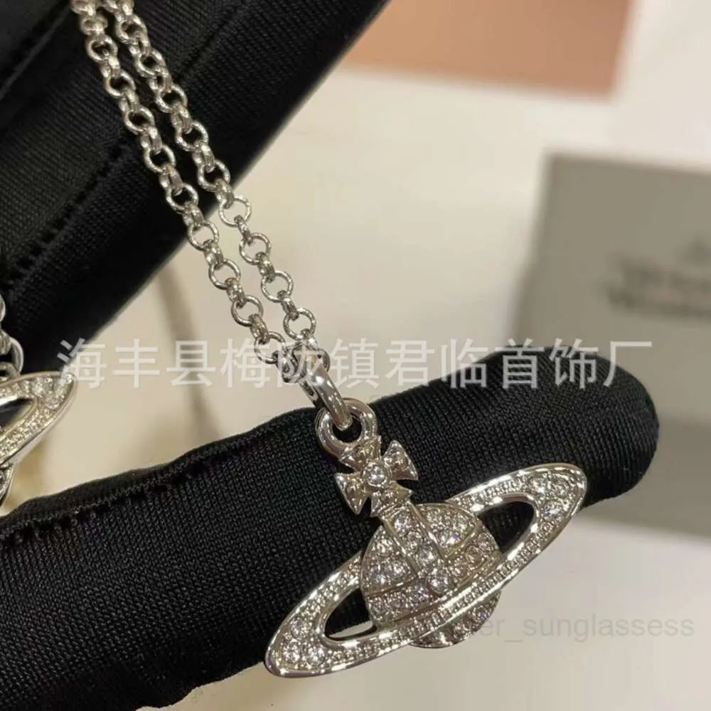 Planet Necklace Designer Necklace for Woman Vivienen Luxury Jewelry Viviane Westwood A Classic and Fashionable Full Diamond Sparkling Saturn Necklace Wi
