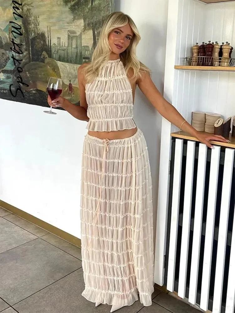 Arbetsklänningar mode Hang Neck Rygglös lång kjol kostym Kvinnor från axel Sling Top Lace Up Fold Outfits 2024 Summer Beach 2 Piece Set