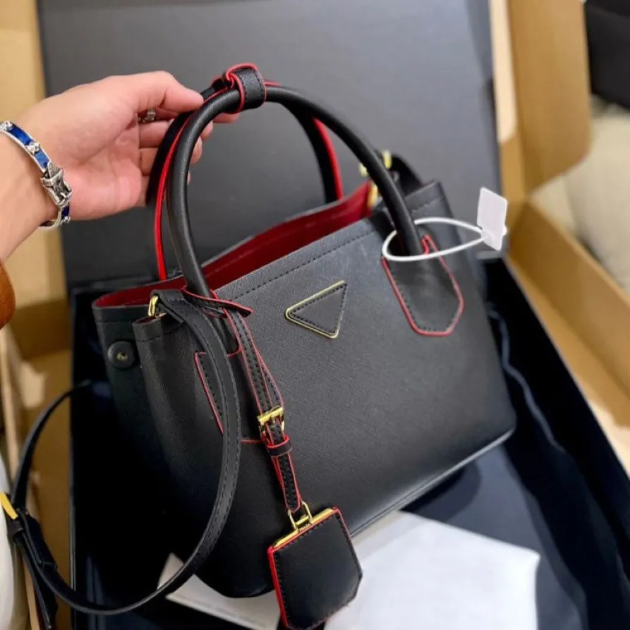 Bayan El Çantası 7a Üst Totes Omuz Çantası Tasarımcı Çantalar Crossbody Moda Ters Üçgen Klasik Çantalar Lady Protse292k