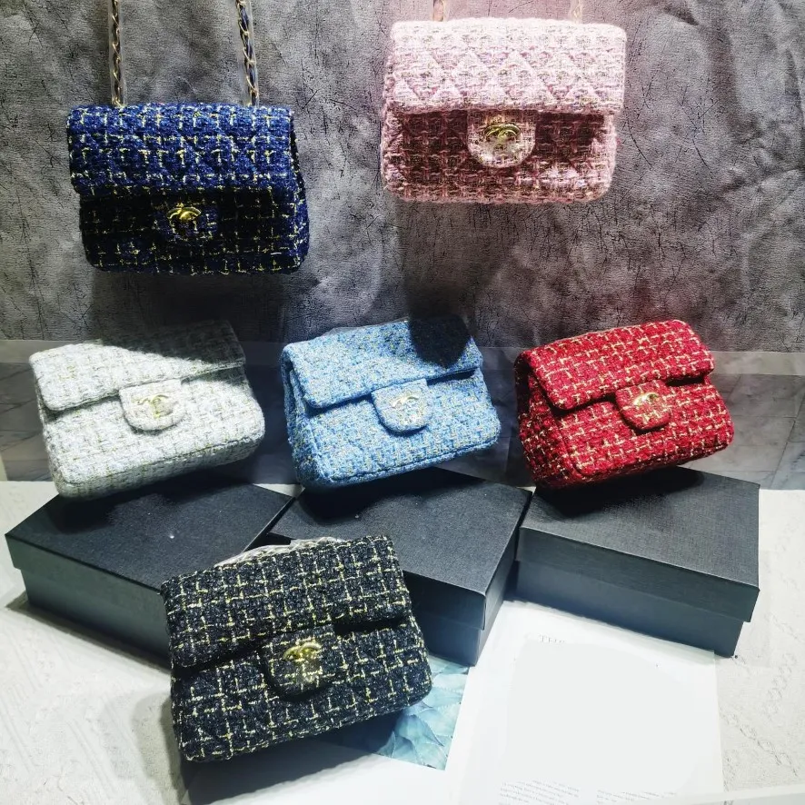 2023 New Chanei Crossbody Bag Chain Bags 모직 천 지갑 그리드 어깨 가방 디자이너 백 전용 가을과 겨울 22x15x9cm295d