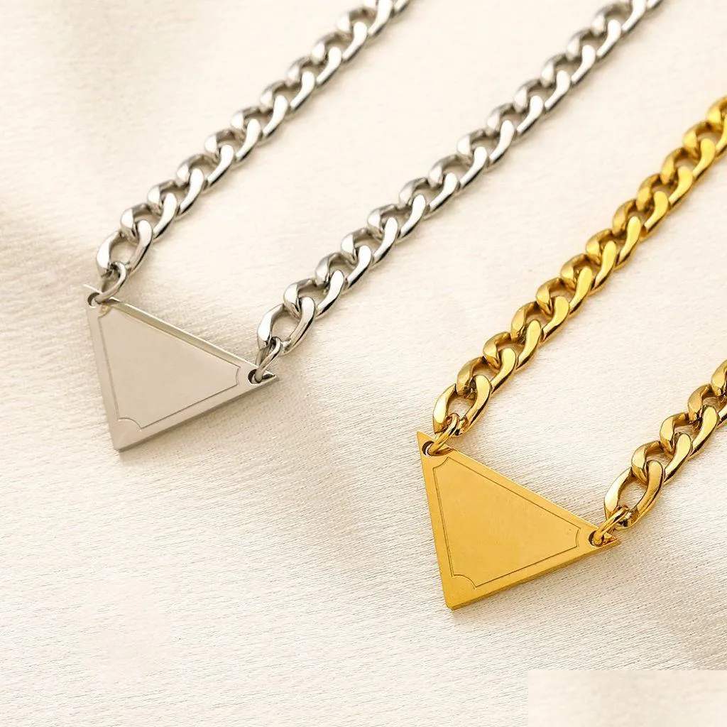 Hanger Kettingen Esigner Driehoek Ketting Voor Vrouwen Mannen Punk Stijl Roestvrij Staal Goud Sier Ketting Oorbellen Sieraden Sets Letter Lo Dhbge