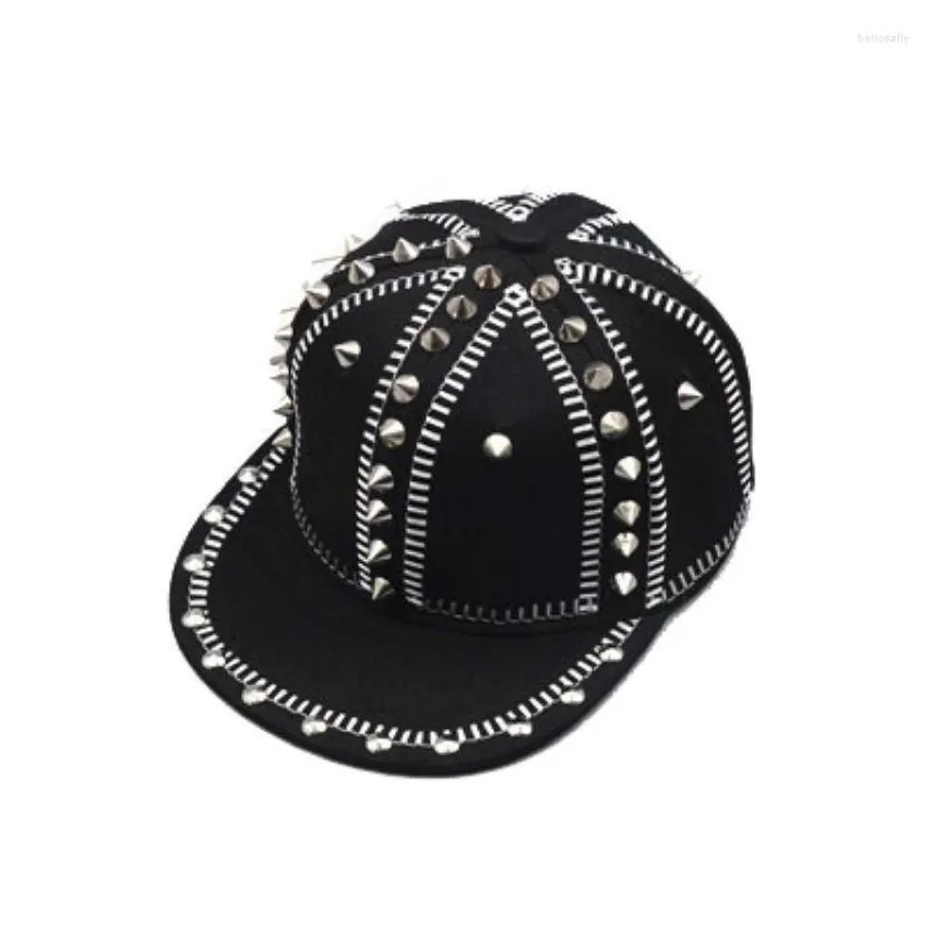 Ball Caps 2022 Yetişkin Hip Hop Punk Rock Tam başlık saplamalar perçinler snapback erkekler bboy serin düz zirve beyzbol şapkaları 55-60cm3174