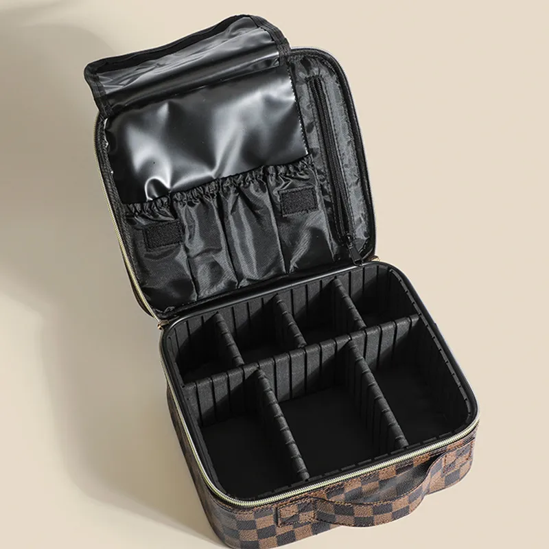 Mode pu handväskor nya multifunktionspåse partition stor kapacitet väska makeup inner nät makeup väska bärbar toalett förvaring väska kosmetiska väskor grossist