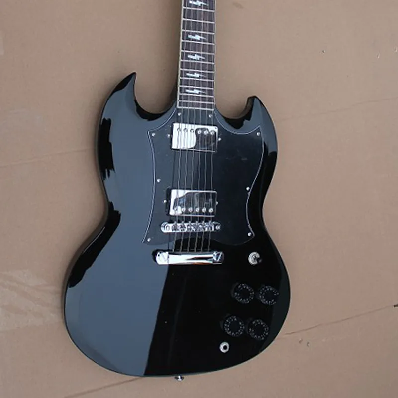 Preto G-400 Guitarra elétrica SG de alta qualidade, hardware de hardware, inserção de escala relâmpago, placa de proteção de captador grande, em estoque, transporte rápido