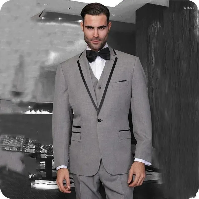 Costumes pour hommes haut de gamme gris pour hommes longueur régulière plat 3 pièces veste pantalon gilet cran revers simple boutonnage tenues de mariage blazer