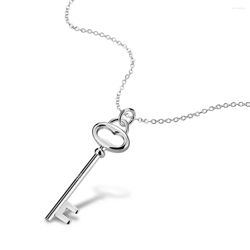 Wisiorki minimalistyczne proste 925 Srebrny naszyjnik Kobiety błyszczący klucz Key wisiorek klasyczny dziewczyna biżuteria dar