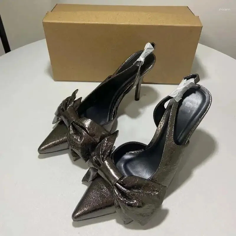 Klädskor traf stor båge matt textur kvinnor höga klackar mode mörk sliver grå slingbacks pumpar pekade tå stilettos för kvinna