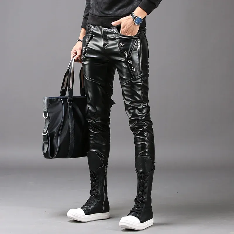 Pants New Men's Fashion Leather Pants Men Slim Fold Pencil Pants Korean Trends Nightclubs Tights Black Joggers Pu Autumn Trousers