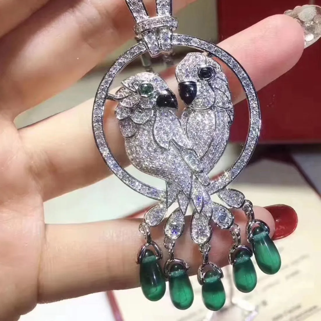 high quality CZ diamond green natural stone bird pendants necklaces 18K white gold plated party jewelry for women7972251