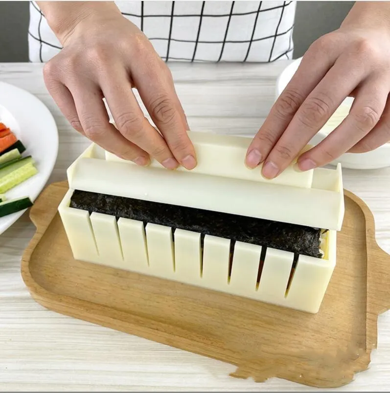 DIY Sushi Maker Rice Circular Mold Japanse Cake Lovelike Mold Multifunktionele Mold Square Making Tool Set Kitchen Accessories DH82X