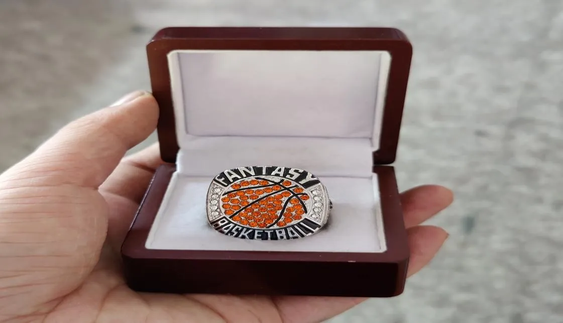 Fantasiebasketbalschip Ring met houten kist Fancadeau groothandel6527223