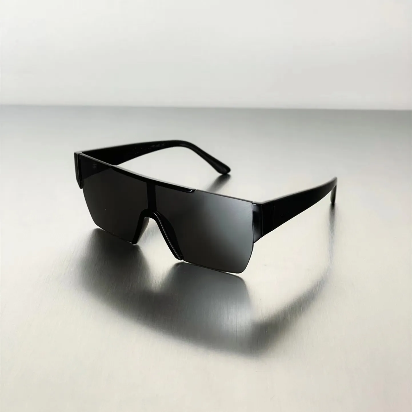 Designer sunglasses for women Internet celebrity hip-hop mens sunglasses new style one-piece fashion sun glasses outdoor street Trends glasses