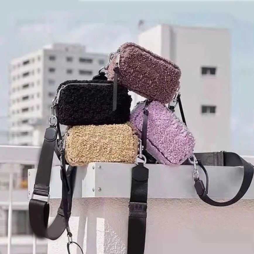 Designer axelväskor handväskor lambwool kamerapåse hög kvalitet kedja långt hår fashionabla kvinnors crossbody väska 175h