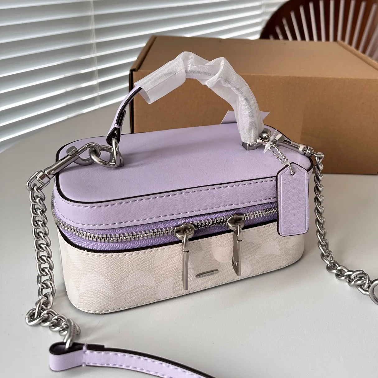 Kosmetisk väska smink väska designer damer smink på väskor toalettretor väskor påse kvinnor mode all-match klassiska bokstäver handväskor tvättväska