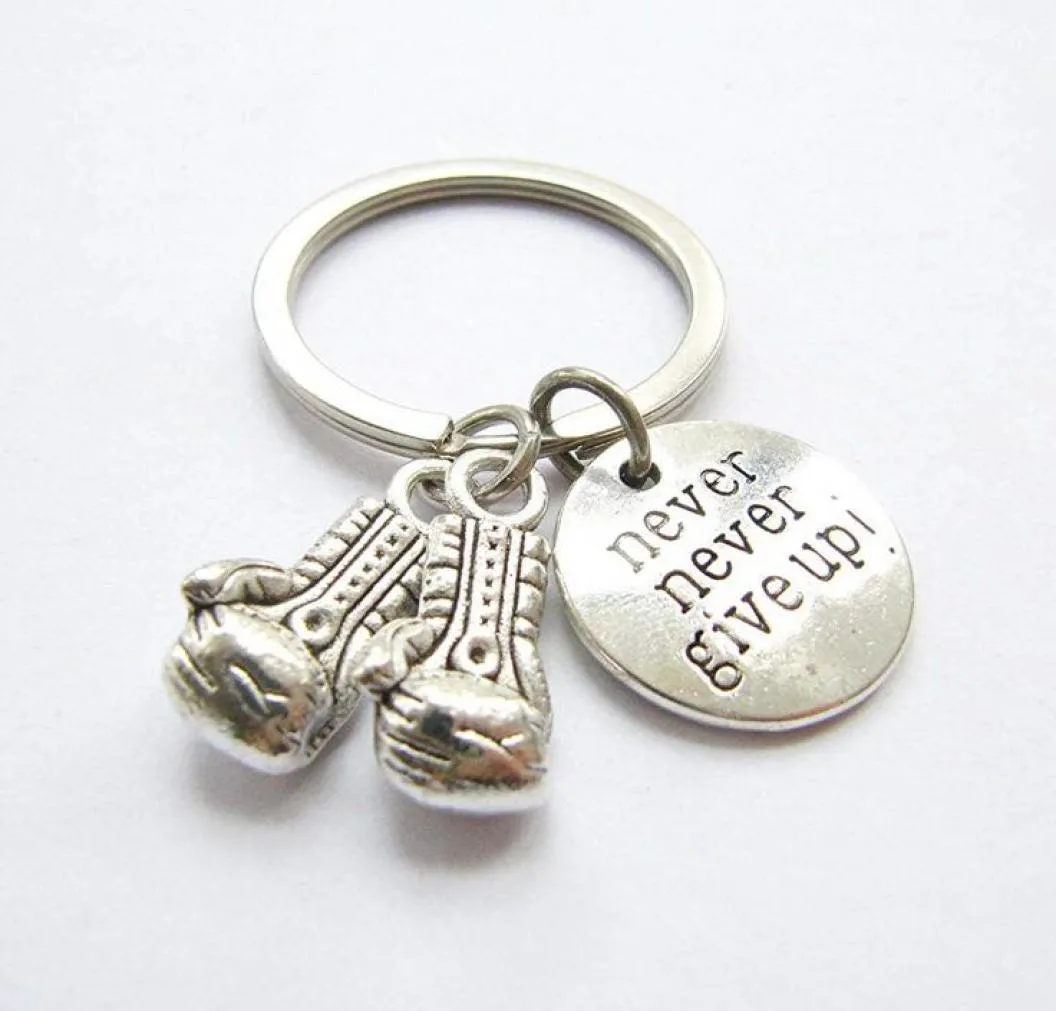 Ny Never Never Give Up Boxing Gloves Inspirational Keychain Fitness Bodybuilding Keychain Creative Ryggsäck Pendant 4056688937