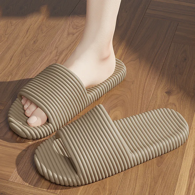 Modische gestreifte Hausschuhe aus weichem EVA-Gummi, reine Farben, Sandalen für Damen, Sommerschuhe, Braun