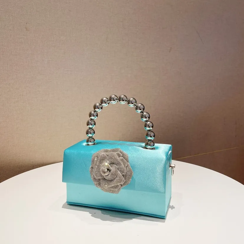 2024 new Korean internet celebrity small fresh rhinestone flower pearl chain small square bag single shoulder crossbody bag