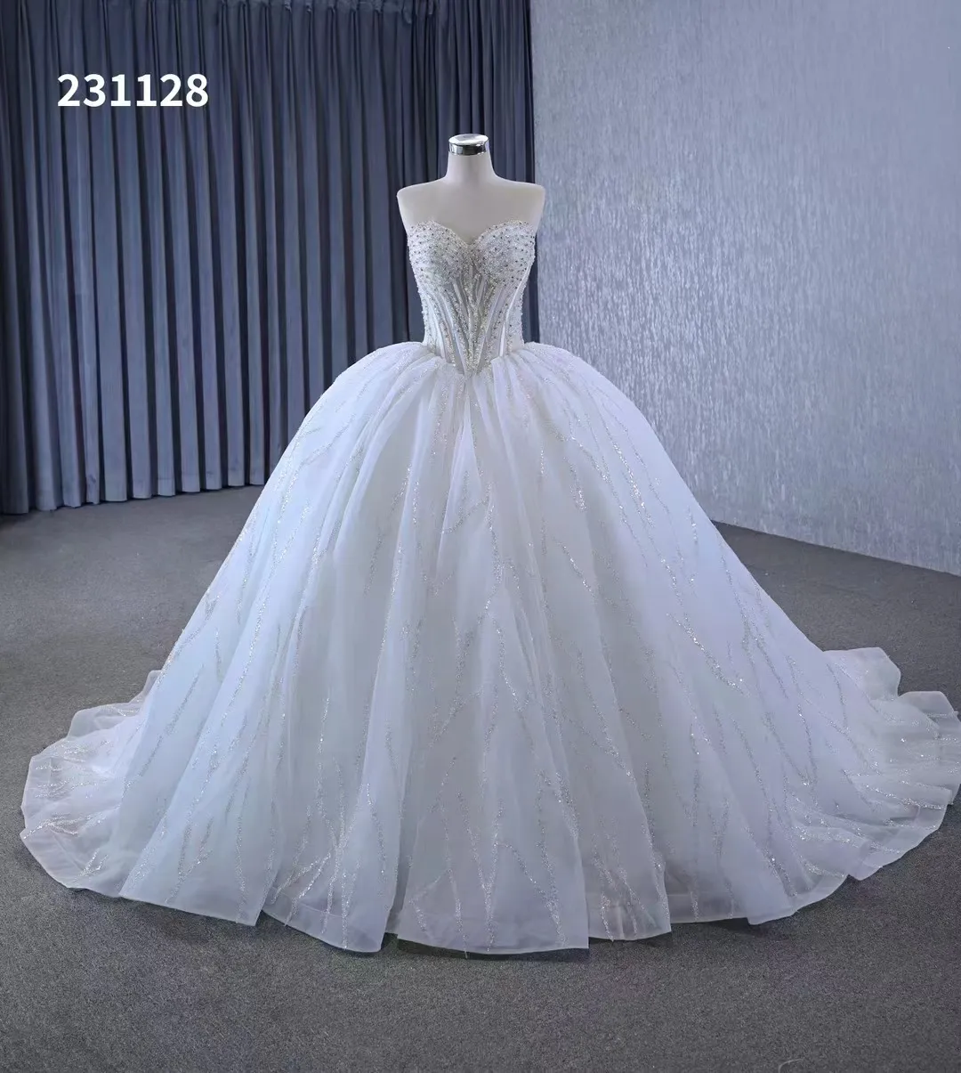 Glaromous Ball Gown Wedding Dresses Crystal Sweetheart tube top With Tail SM231128