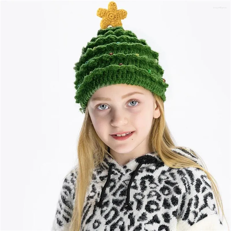 Basker vinter hattar stickade kepsar handgjorda mode unika julgran stil mössa för män kvinnor barn