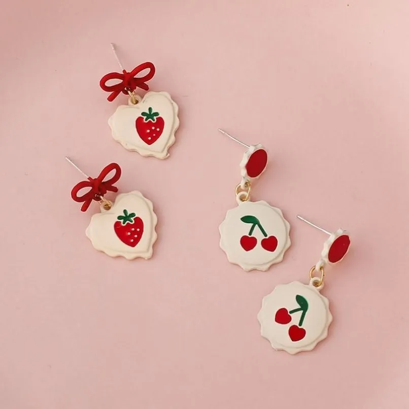 Summer Love Strawberry Earrings 2021 trendig bowknot söt krämig frukt mode temperament smycken stud256o