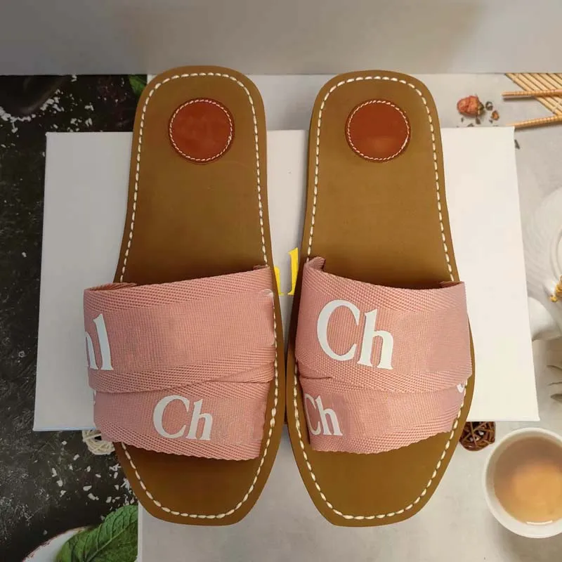 Designer houten merk canvas letters zomers mode sandalen platte buitenfamilie dia size platform slippers strandschoenen 0001