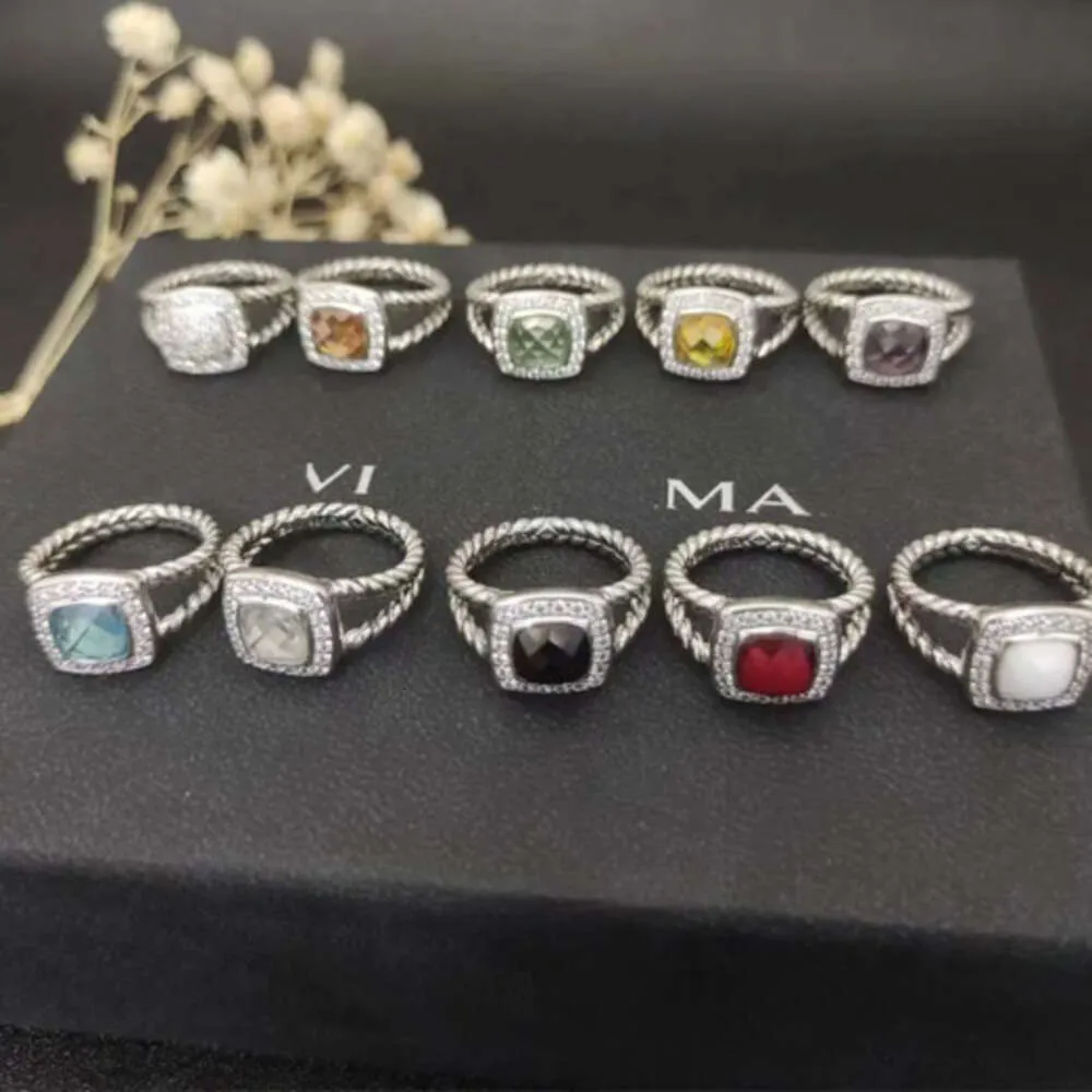 2024 DY Designer Sıcak Satış Bant Yüzükleri Kadınlar Twisted İki Renk Çapraz İnciler Vintage Ring Sterling Sier Dy Elmas Düğün Moda Takı Hediyesi