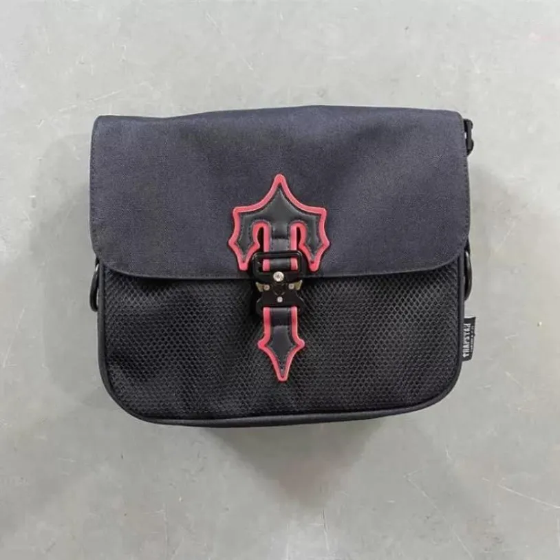 Axelväskor Trapstar London Women Men Zipper Casual Outor Oxford Tyg Hip Hop Fashion Harajuku College Style Messenger Bag301p