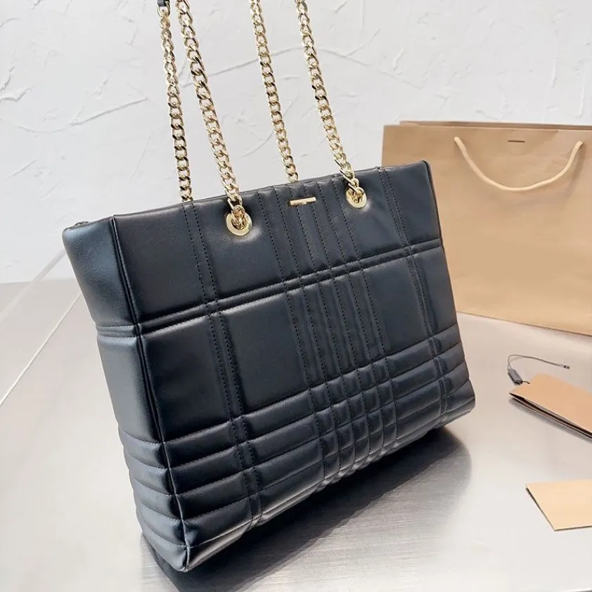 Chain Handbag Purse Lola Tote Shopping Bags Genuine Leather Gold Hardware Interior Zip Pocket Women Plain Quilted Shoulder Bag 34c198N