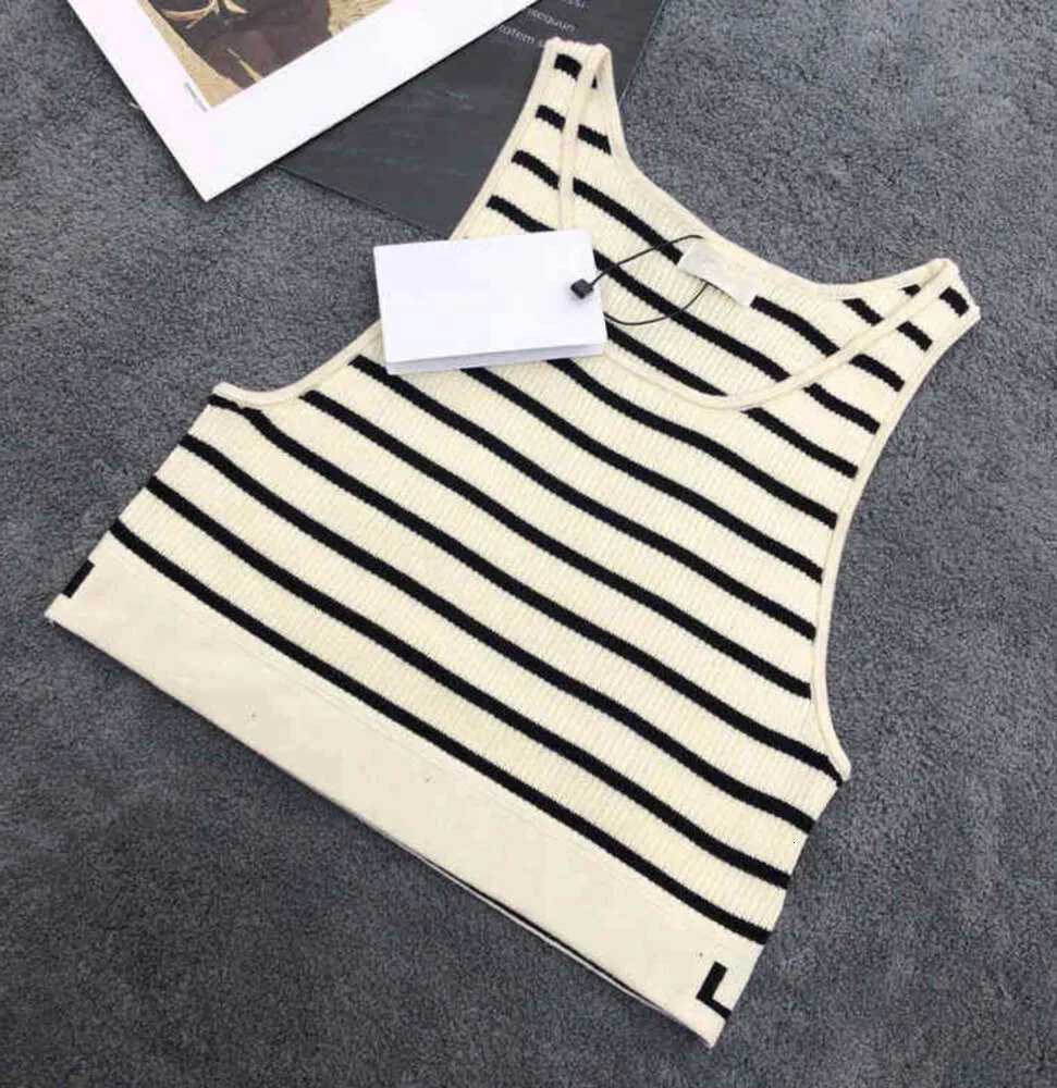 Женская одежда Майка Дизайнерская футболка Черно-белая буква Лето с коротким рукавом Женская одежда Майки Femme Распродажа
