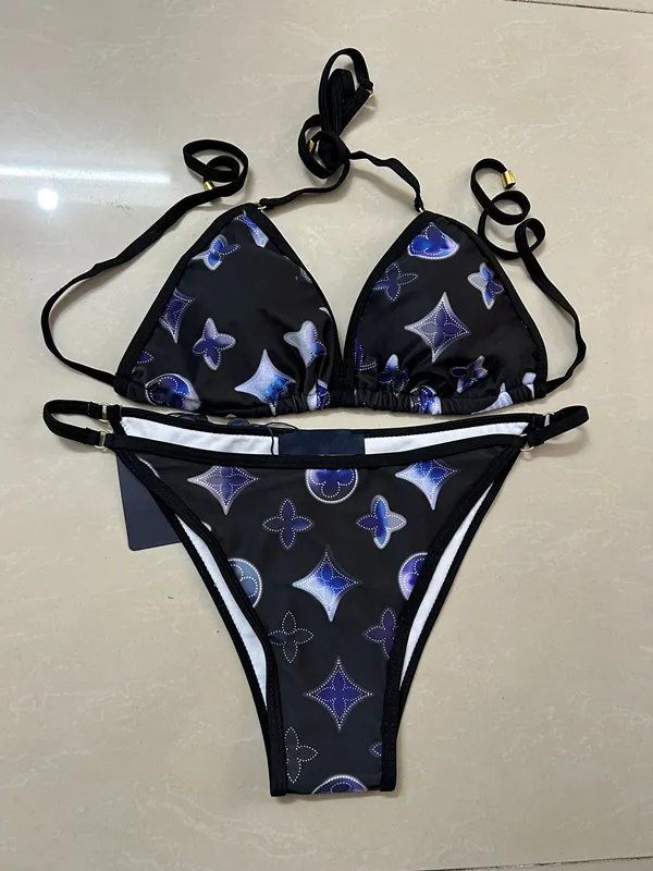 Women Bikini Set Bur Sexy Clear Pasp Kształt Swimsuits Projektanci Kąpiel Kąpiel Kąpiec Modna plażowa ubrania Letnie odzież dla kobiet w wieku kąpielowym Biquini Pp880