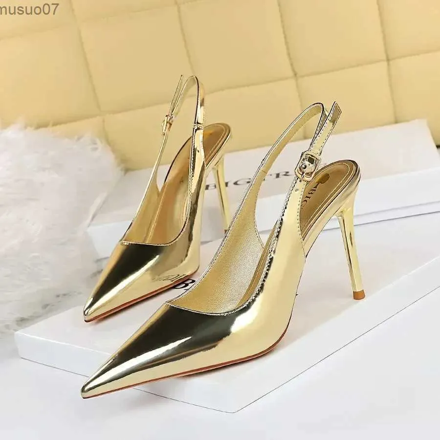 Босоножки на блестящем высоком каблуке с открытой пяткой, женские туфли-лодочки цвета золотистого, серебряного цвета, сандалии с эффектом металлик на шпильке 10 см, элегантная женская обувь для вечеринок с острым носкомL2402