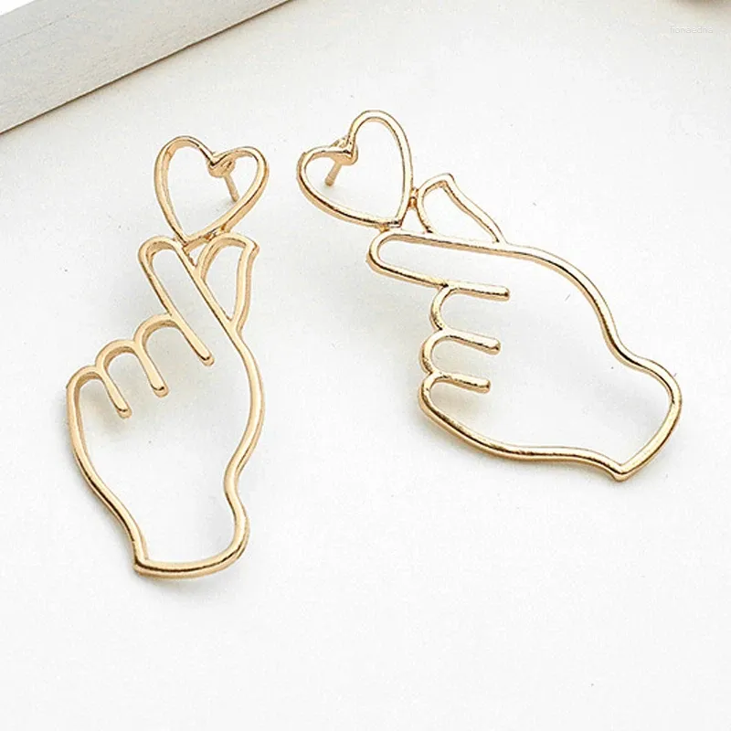 Dangle Oorbellen Leuke Verklaring Heart Drop Voor Vrouwen Vintage Gouden Zilveren Kleur Holle Liefde Hand Charms Mode-sieraden