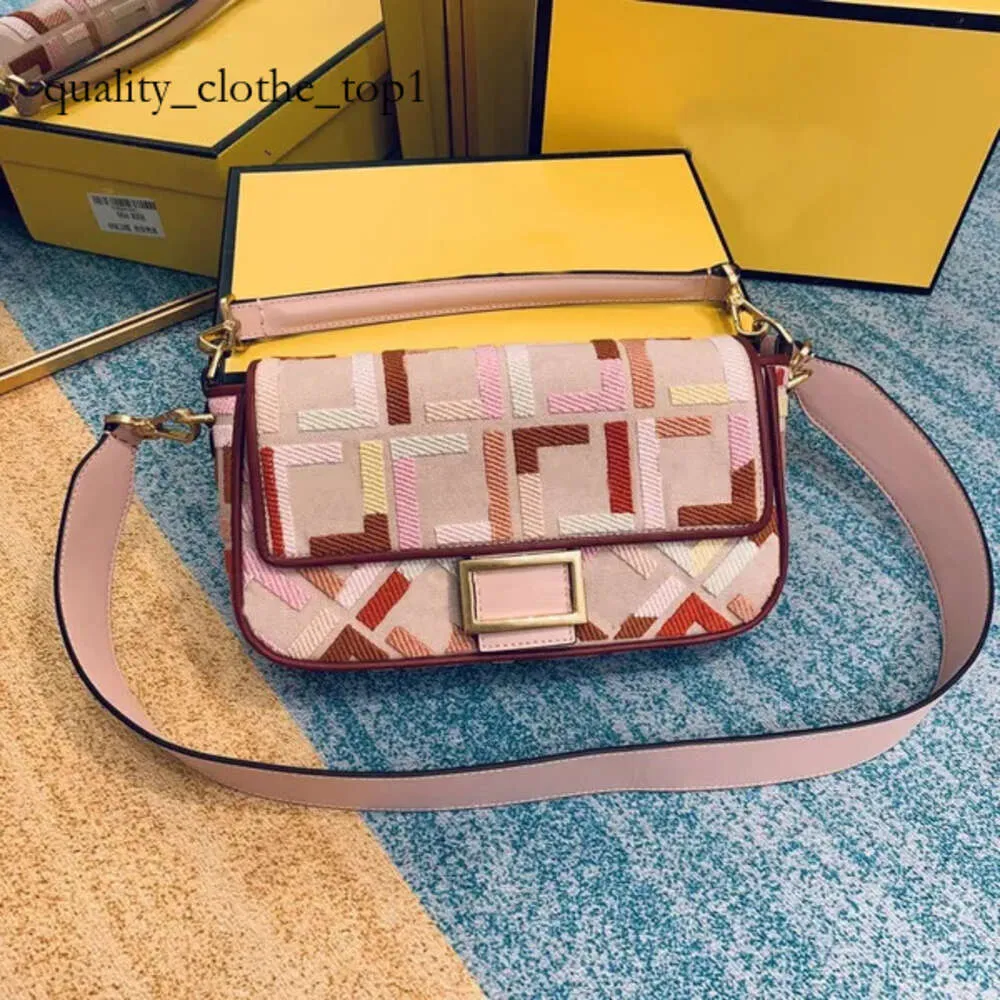 Classic Flap Baguette Shoulder Bag Top Luxury Satchel Pink Designer Bag Womens Mens Clutch Bags Vintage Cross Body Tote Handbag Leather Purses Wallet Lady Bag 957