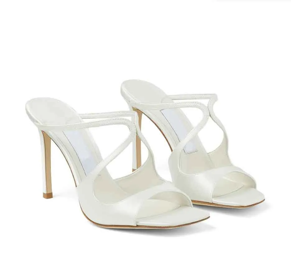 2024 Bröllopsklänning Designer Sandal Women High Heel Anise 95mm klackar Satin Sandaler fyrkantiga Sandaies utomhus glidgladiator pumpar öppen tå låda vit svart blå rosa