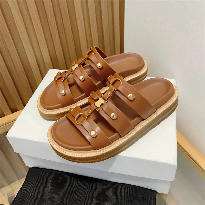 Kadın Terlik Tasarımcı Sandal Vintage Roman Sandalet Çoraplarla Eşleştirilmiş Beach Cowhide Deri Sandalet Yüksek Kaliteli Kaymaz Kauçuk Sole Sandalet Celins Tippi Slaytlar