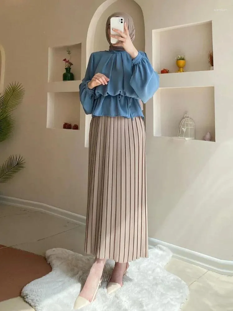 Elegant Muslim Womens Eid Outfit Blouse Pleated Skirt Set