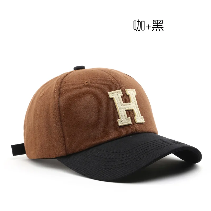 2024 Hot Sellig Football Professional Soccer Japanese and Korean Style Autumn Winter Women Warm Letter Brodery Color Block Peaked Cap Out Out