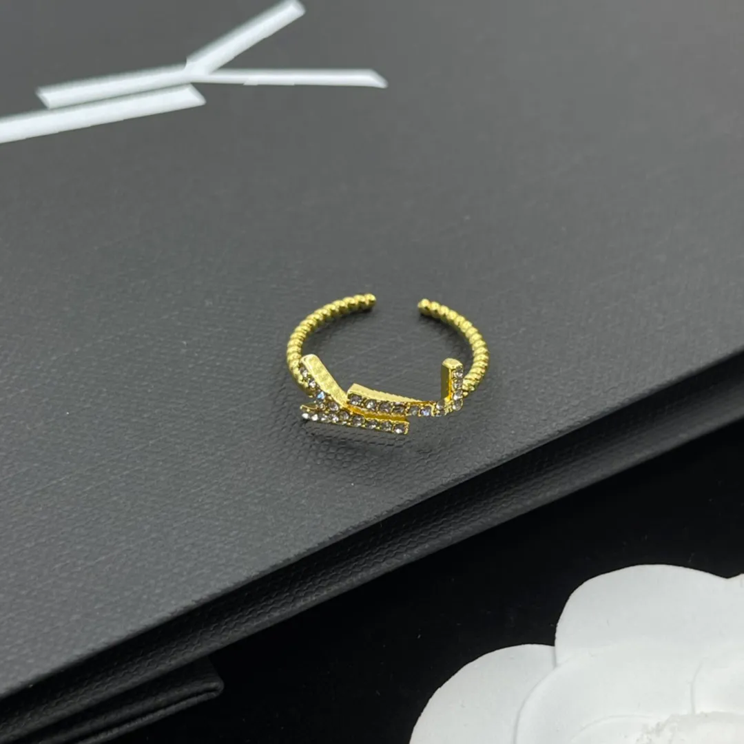 Ring designer ring Luxury rings Jewelry Solid colour letter diamond design Rings Christmas Gifts fashion manifold fashion Styles Gift Box 2 colours very nice