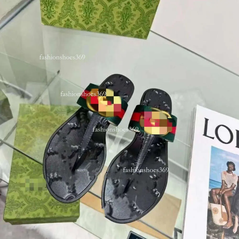 Carta sandálias planas femininas verão preto estação europeia metal flip-flops fundo macio aberto toe flip-flop