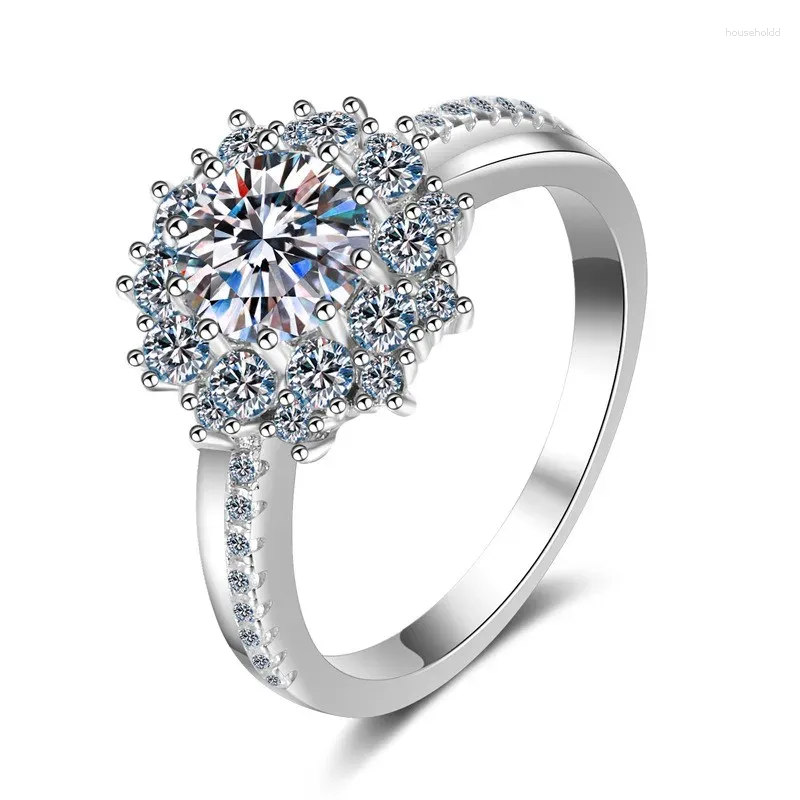 Anillos de racimo AZ001-J Lefei Moda Tendencia de lujo Clásico Moissanite Color D Corazón Anillo de girasol para mujeres 925 Joyería de fiesta de plata Encanto