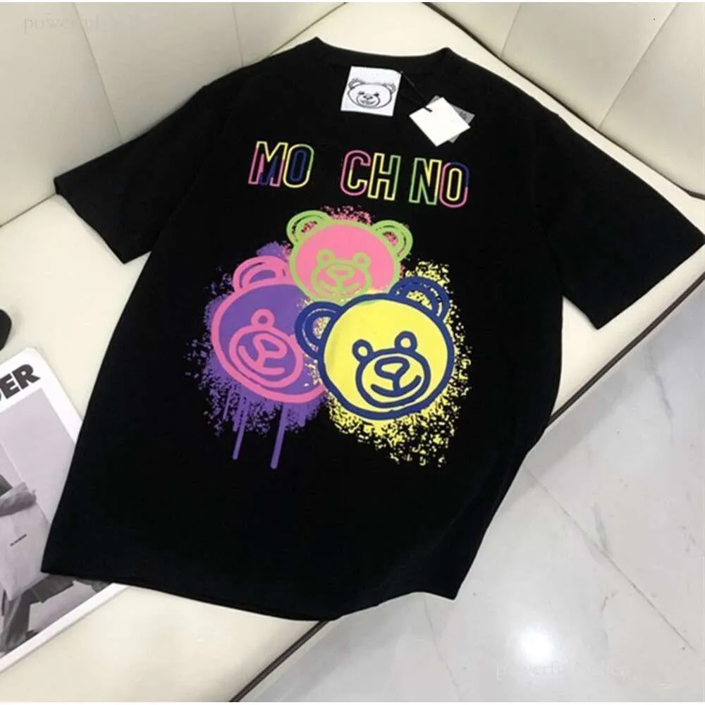 Moschino Femmes Hommes Designers T-shirts T-shirts Lettre de mode Impression à manches courtes Lady Tees Luxurys Vêtements décontractés Tops T-shirts Vêtements Moschinos Shirt 2748