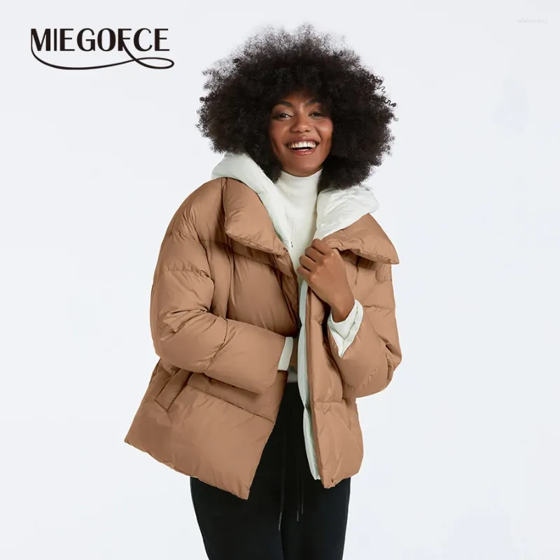 Kvinnors dike rockar Miegofce 2024 Vinterkollektion Kort jacka LAPEL Huven quiltade kvinnor Coat Lång ärm Soft Warm Cotton Parka MS23060