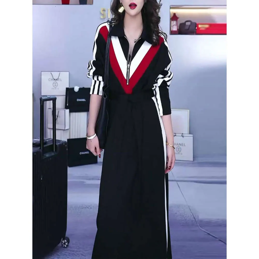 Fashionable Sophisticated, with A Light Contrasting Color. the 2023 Autumn New Loose Fitting Slimming and Flesh Covering Skirt