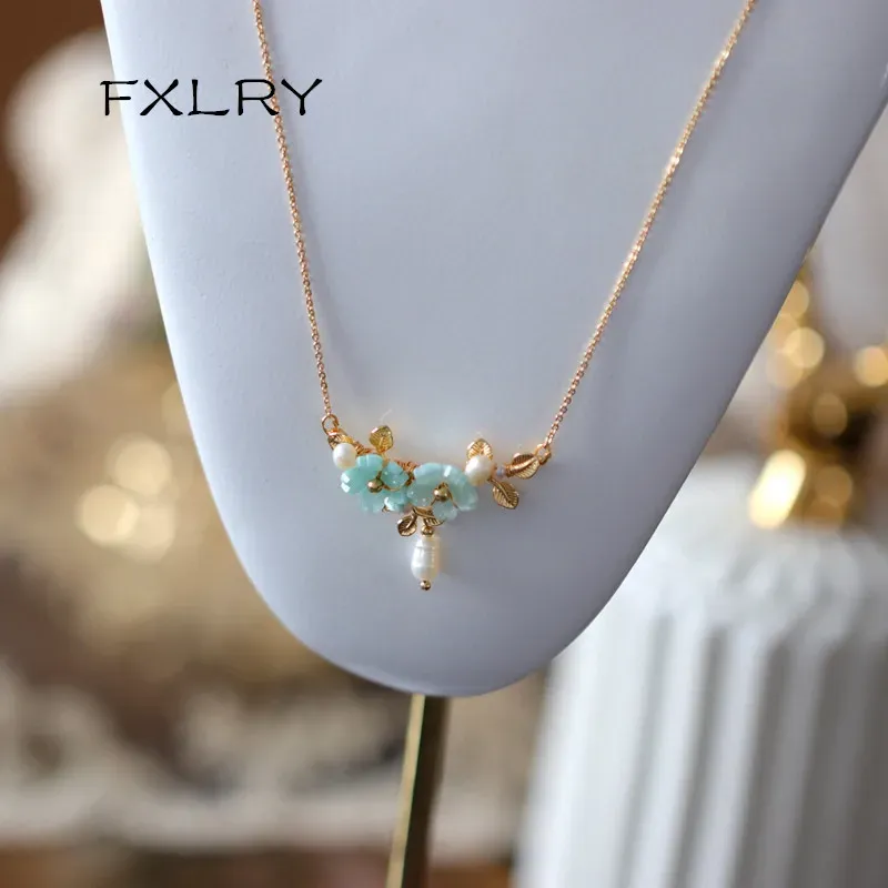 Collane FXLRY Collana a catena con clavicola, pendente a forma di fiore, perla naturale, originale fatta a mano, per gioielli da donna
