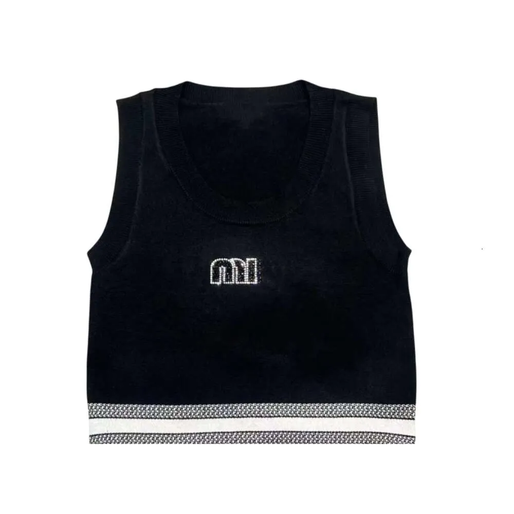 Miumius Designer Knitwear Luxury Fashion For Women's Women's Knits Tees French Letter randig stickad Vest för Womens Spring/Summer Slim